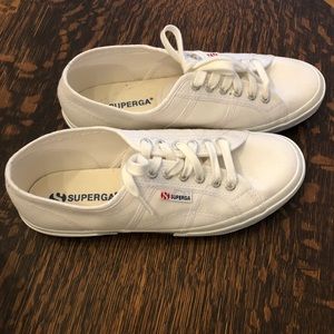 how to clean superga canvas shoes